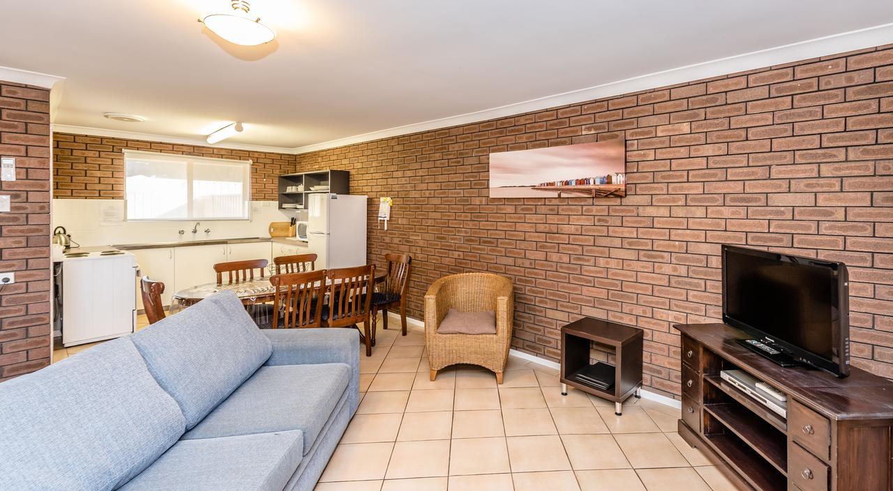 Intown Apartmentsジェラルトン エクステリア 写真